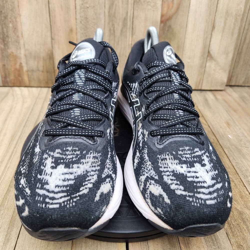 Asics Gel-Cumulus 23 Womens size 10 Running Shoes Black White 1012A888 - Picture 2 of 8